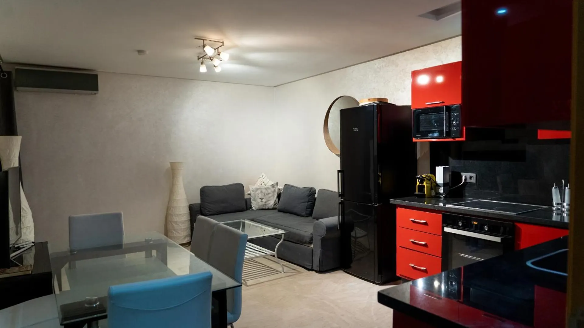 Opera A Studio Apartment 마라케시
